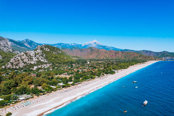 Museo de Antalya y tiempo en la playa