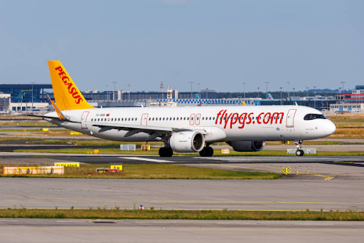 Turkish Airlines y Pegasus suspenden vuelos a Irán